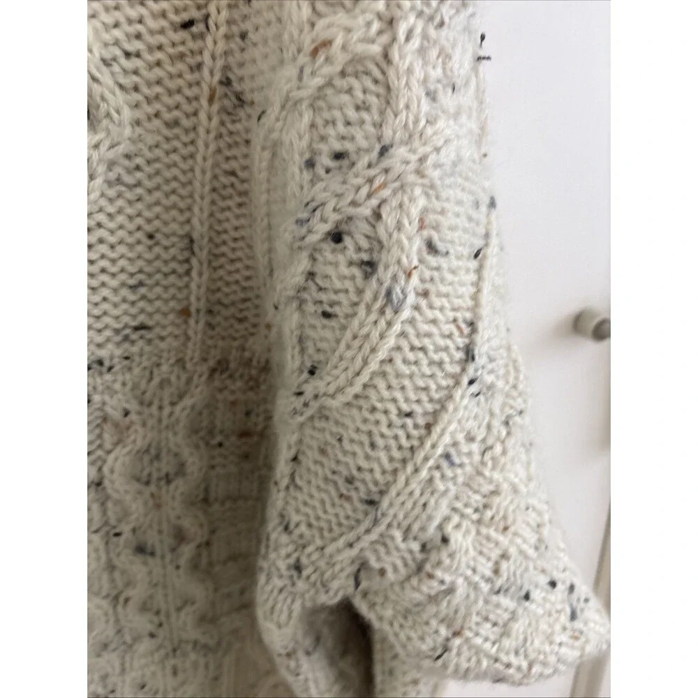 Aran Sweater Market very good